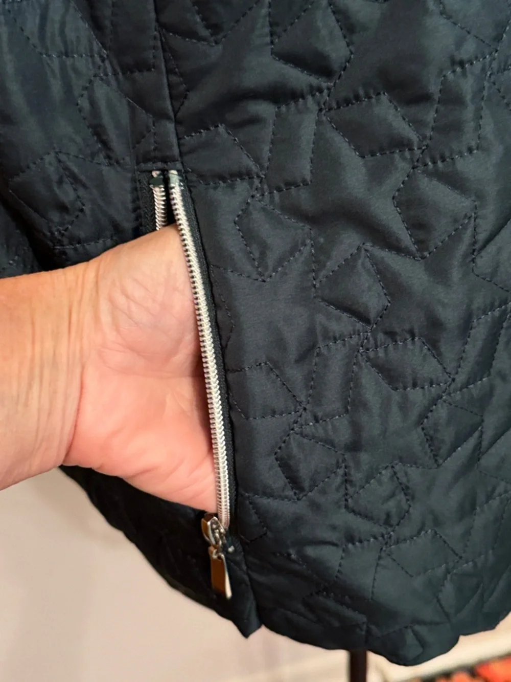 🍀🍀🍀BOGOHO 🍀🍀🍀Christopher & Banks Quilted Zip Front Vest -Medium - Picture 6 of 11